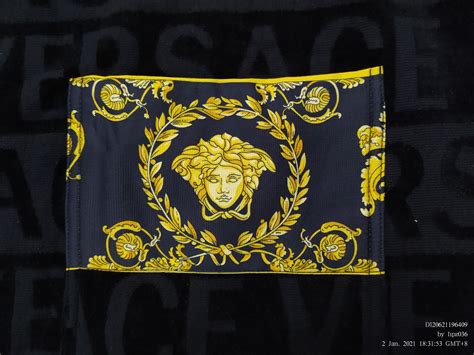 QC this versace bath robe this is my most expensive 